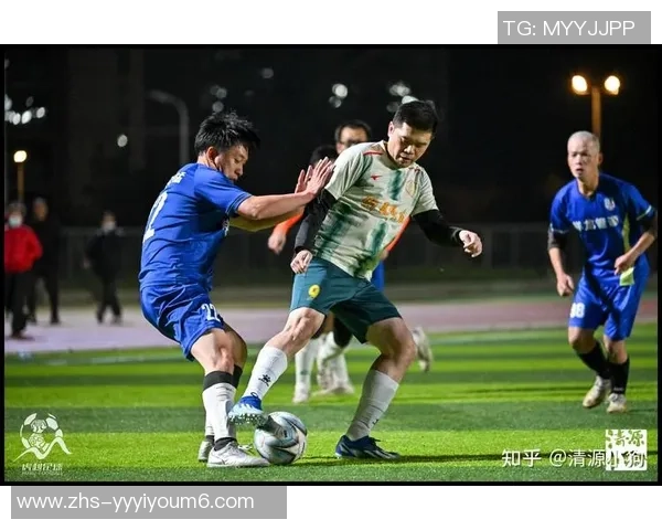 足球斗球激战正酣球迷热情高涨赛事精彩纷呈引爆全场热血沸腾